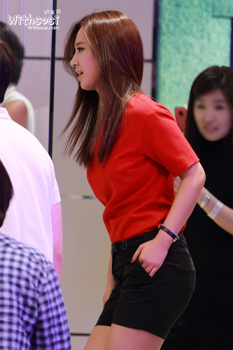 [PIC][06-09-2012]Yuri xuất hiện tại sự kiện khai trương cửa hàng thời trang "Calvin Klein" vào tối nay  - Page 3 161E05475064561E29802E