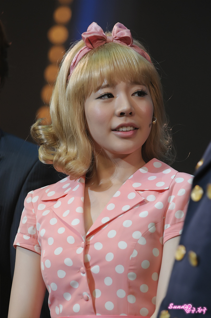 [OTHER][12-06-2012]Selca mới nhất của Sunny và Park Kwang Hyun tại hậu trường "Catch Me If You Can"  - Page 12 1653B54A4FAE9A6630CB0D
