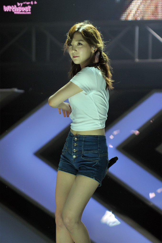 [PIC][18-08-2012]Hình ảnh mới nhất từ "SMTOWN in Seoul" của SNSD  - Page 8 173CFD415030615C19A31B