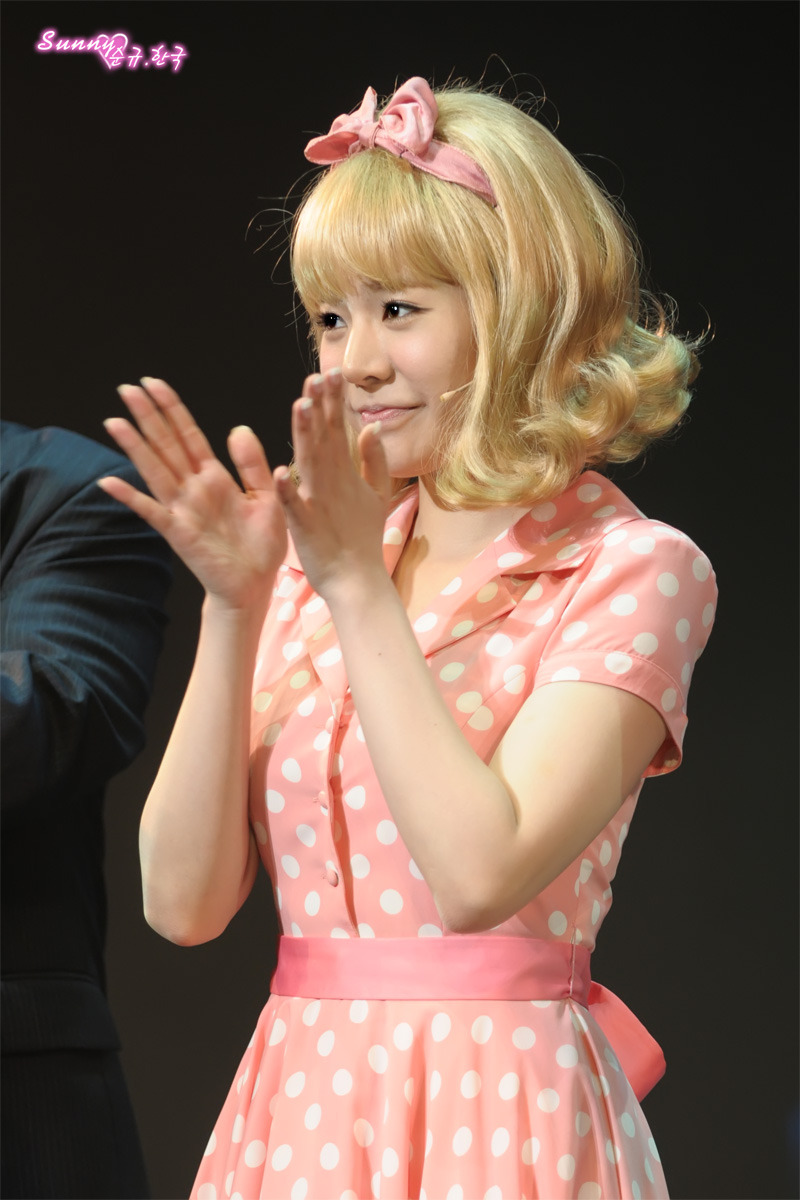 [OTHER][12-06-2012]Selca mới nhất của Sunny và Park Kwang Hyun tại hậu trường "Catch Me If You Can"  - Page 11 192550464FA6711E0CE08D