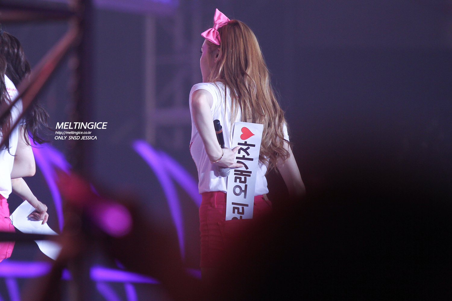 [PIC][08/09-06-2013]Hình ảnh mới nhất từ "2013 Girls' Generation's World Tour – Girls & Peace" tại Seoul, Hàn Quốc trong 2 ngày của SNSD + Selca từ hậu trường Concert của các thành viên và nhiều nghệ sĩ khác - Page 7 215DC54251B5E03E06BB25