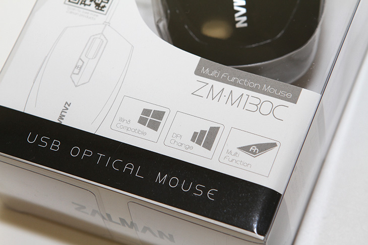 잘만 마우스, ZM-M130C ,사용, 후기,잘만 마우스 ZM-M130C,IT,IT 제품리뷰,조이젠,사용기,후기,잘만테크,잘만 마우스 ZM-M130C 사용 후기를 올려봅니다. 작은 마우스를 원하는 분들에게 괜찮은 마우스가 될 것 같은데요. 마우스만큼 개인 취향이 많이 반영되는 마우스도 없는 것 같습니다. 예전에 어떤 분은 무조건 볼마우스를 써야 재대로 쓰는것같다고 하신분도 있으니까요. 잘만 마우스 ZM-M130C는 보급형 마우스 입니다. 상당히 가격이 저렴한 마우스이죠. 마우스에서도 가격단가라는게 존재하는데요. 물론 좋은 마우스의 스펙이라면 좋은 센서와 기능을 많이 넣은 버튼과 오른손 전용등 특화된 마우스가 있을 것 입니다. 근데 가격을 저렴하게 낮추면 그것을 구현하는데 어려움이 따르죠. 잘만 마우스 ZM-M130C는 특이한 버튼 2개를 넣어두었습니다. 시작버튼과 특별한 기능을 수행하는 펑션버튼 입니다. 이것을 쓰는 방법은 아래에서 설명드리죠.