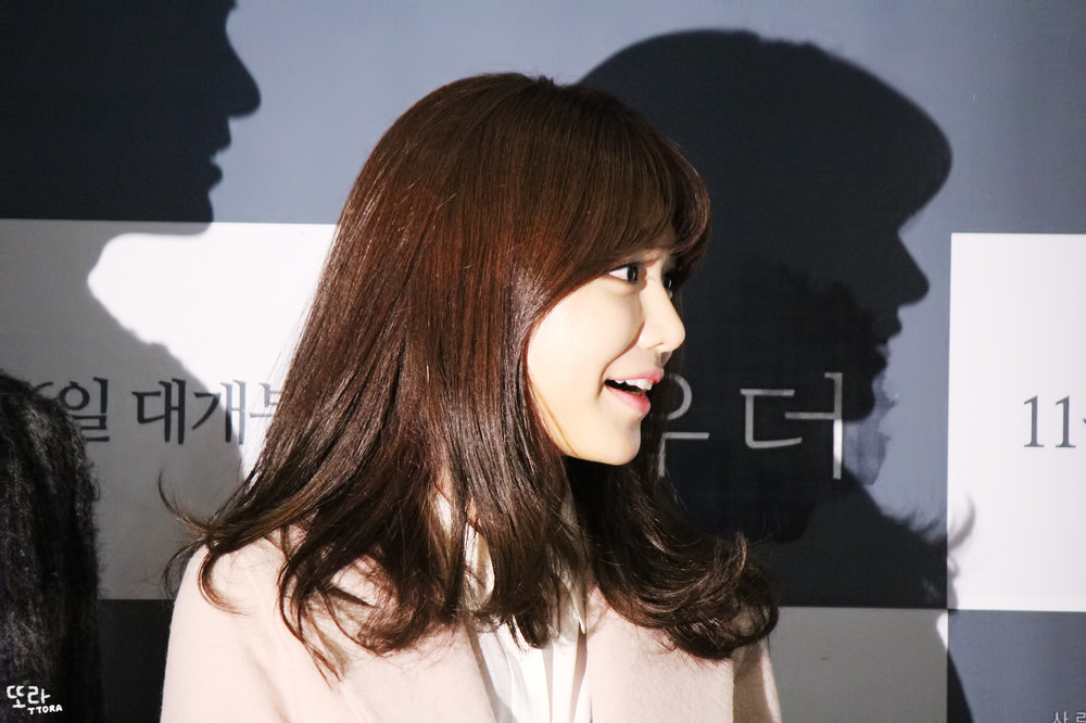 [PIC][04-11-2014]SooYoung xuất hiện tại buổi công chiếu bộ phim "Daughter" vào tối nay 226BDC4C545B645A0E8E04