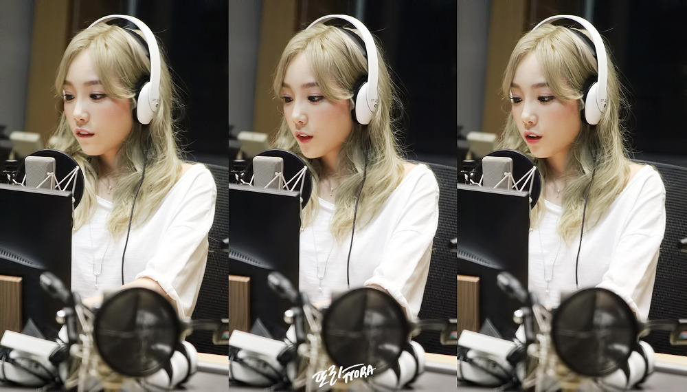 [OTHER][06-02-2015]Hình ảnh mới nhất từ DJ Sunny tại Radio MBC FM4U - "FM Date" - Page 29 234D884F563A07BA14EEB7