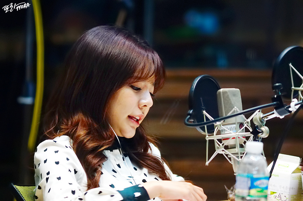 [OTHER][06-02-2015]Hình ảnh mới nhất từ DJ Sunny tại Radio MBC FM4U - "FM Date" - Page 26 2373F13E560771D9047F65