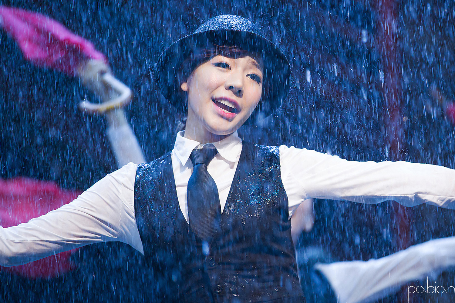 [OTHER][29-04-2014]Sunny sẽ tham gia vở nhạc kịch "SINGIN' IN THE RAIN" - Page 5 245C414753D38D041D31F3