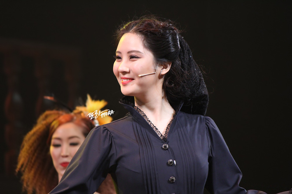 [OTHER][10-11-2014]SeoHyun tham dự buổi họp báo cho vở nhạc kịch mới của cô "Gone With The Wind" - Page 2 2477814754AF6D18348B43