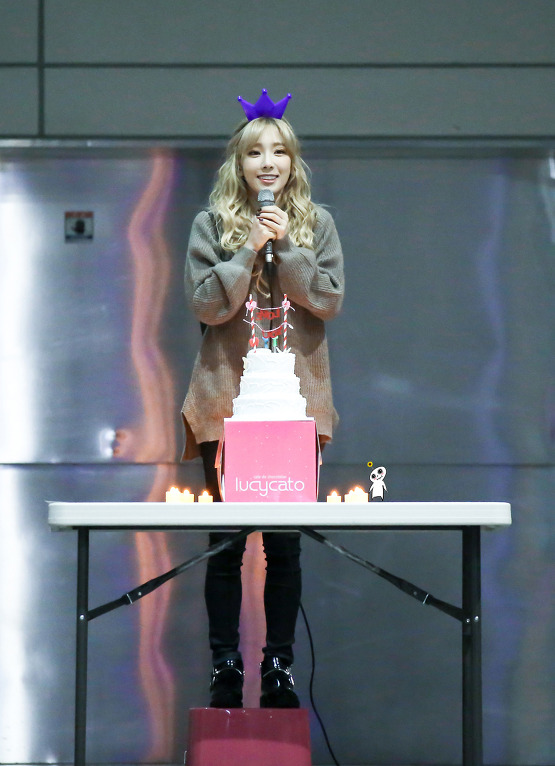 [PIC][17-09-2015]TaeYeon tổ chức Solo Concert "A Very Special Day" trong chuối Series Concert - "THE AGIT" của SM Entertainment tại SM COEX - Page 4 253882425639CD16088ADE