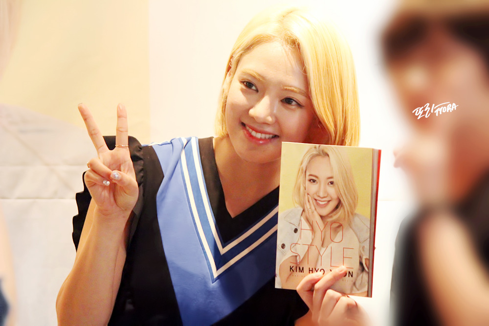 [PIC][01-07-2015] HyoYeon tham dự buổi ra mắt "HYO STYLE BOOK" vào hôm nay 266E023D55C5B75E1222D1