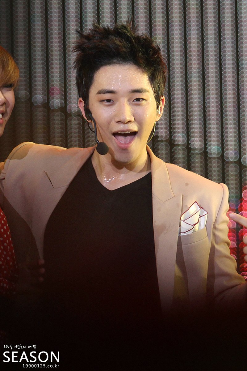 111007 2PM HANDS UP ASIA TOUR in TAIPEI 2011 | Lee Junho 이준호 