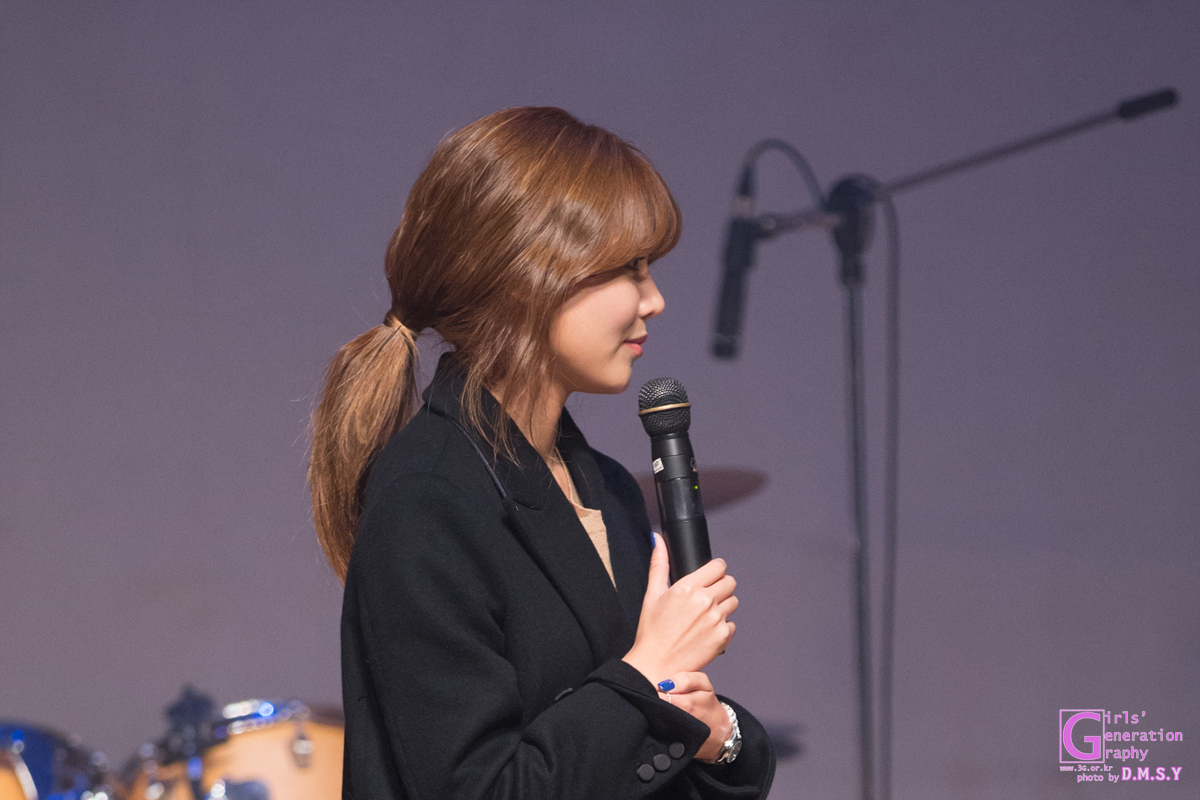 [PIC][20-12-014]SooYoung xuất hiện tại sự kiện "Korean Retinitis Pigmentosa Charity" vào chiều nay 245DE2495495C25C208820
