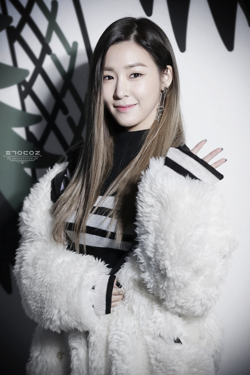 [PIC][17-10-2015]Tiffany tham dự "Hera Seoul Fashion Week 2016SS 'Lucky Chouette'" vào tối nay 2540694A5647776A0C4EB6