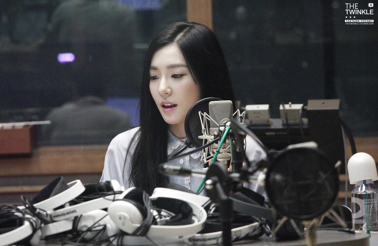 [OTHER][06-02-2015]Hình ảnh mới nhất từ DJ Sunny tại Radio MBC FM4U - "FM Date" - Page 19 26025836558EB22814ECD9