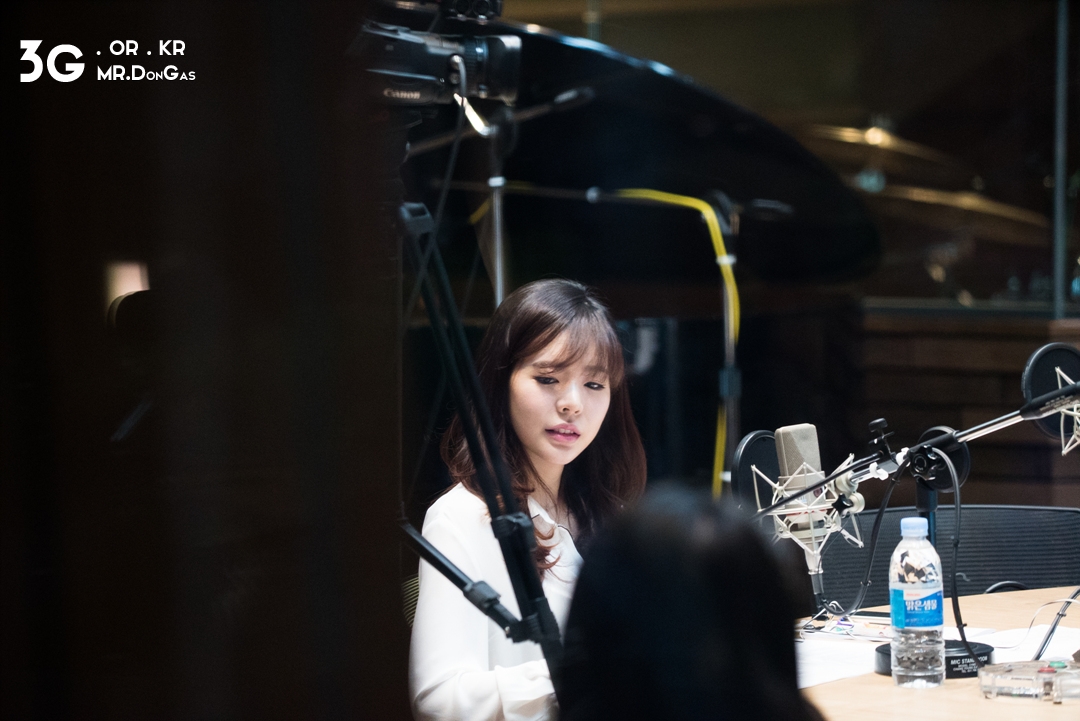 [OTHER][06-02-2015]Hình ảnh mới nhất từ DJ Sunny tại Radio MBC FM4U - "FM Date" - Page 11 2707A844554CADB80564A4