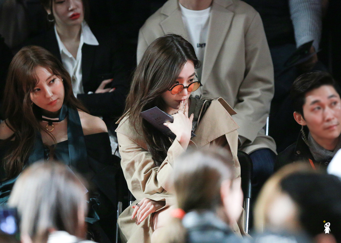 [PIC][29-03-2017]Tiffany tham dự sự kiện ra mắt BST Thu - Đông của thương hiệu "YCH" trong khuôn khổ "2017 S/S HERA Seoul Fashion Week" vào chiều nay - Page 3 270D2250590AFE8E2E255B